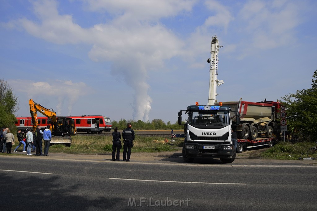 Schwerer VU LKW Zug Bergheim Kenten Koelnerstr P573.JPG - Miklos Laubert